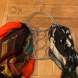 Scarf Hanger
